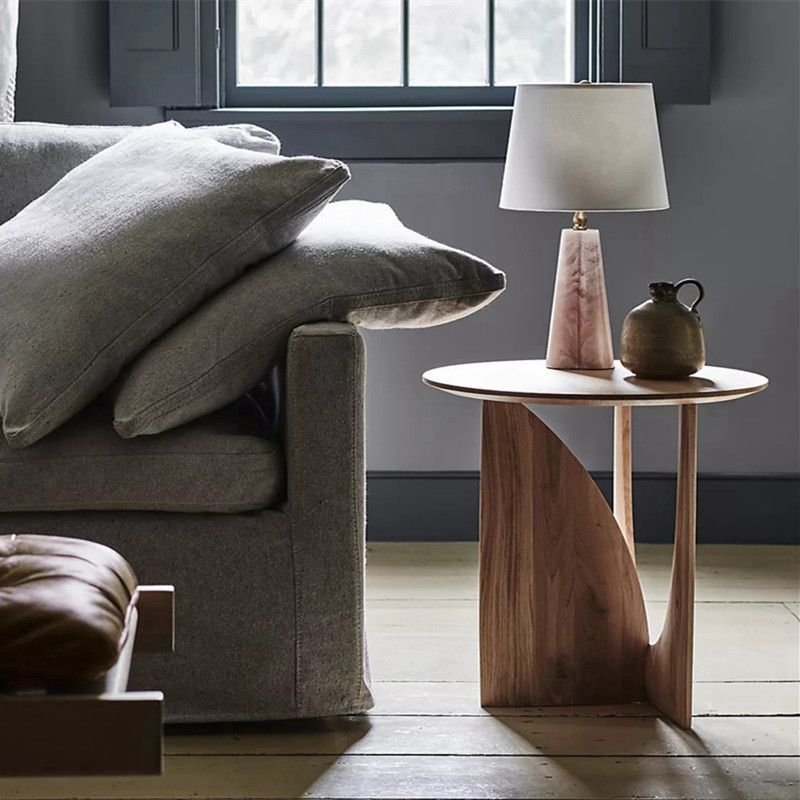 طاولة جانبية بتصميم مبتكر - DYARNA
